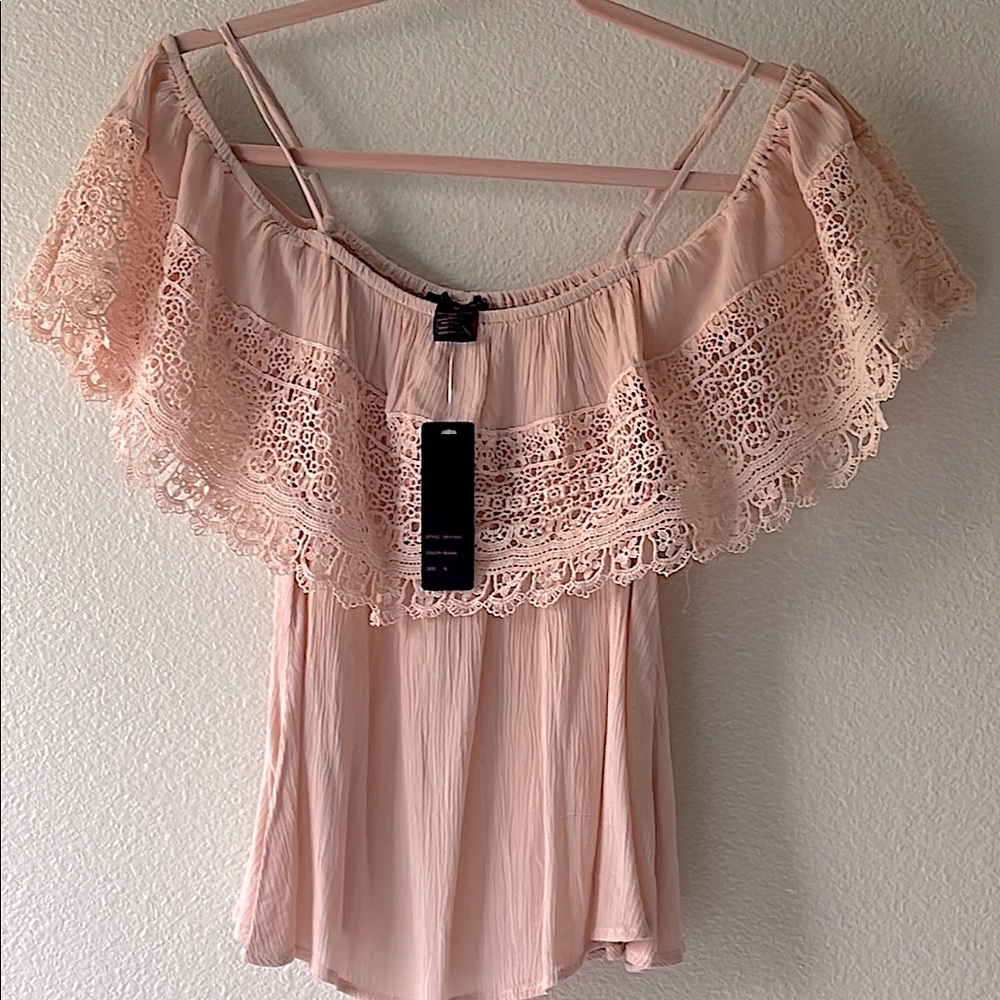 Elegant Lace Trim Blush off shoulder light Pink Women's Top. Size M